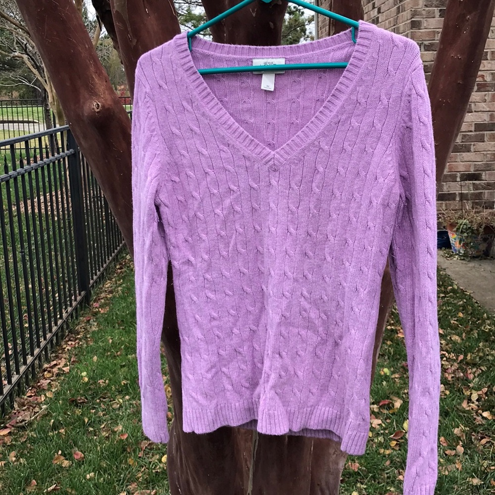 Soft Ann Taylor Loft cable knit sweater
